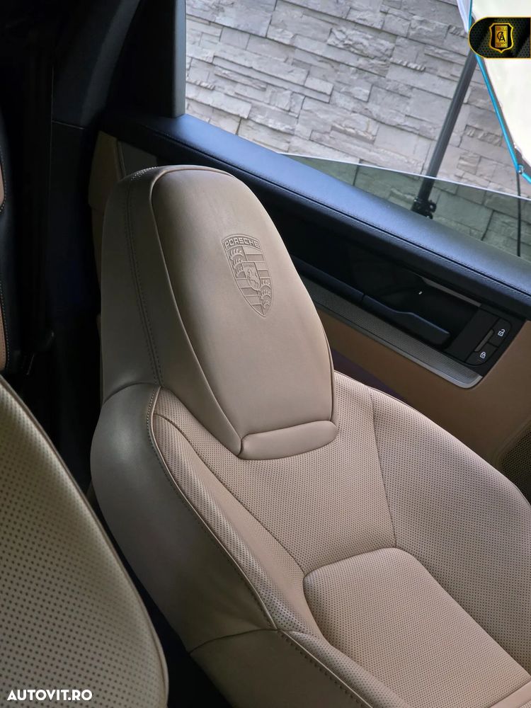 Porsche Cayenne Coupe - 32