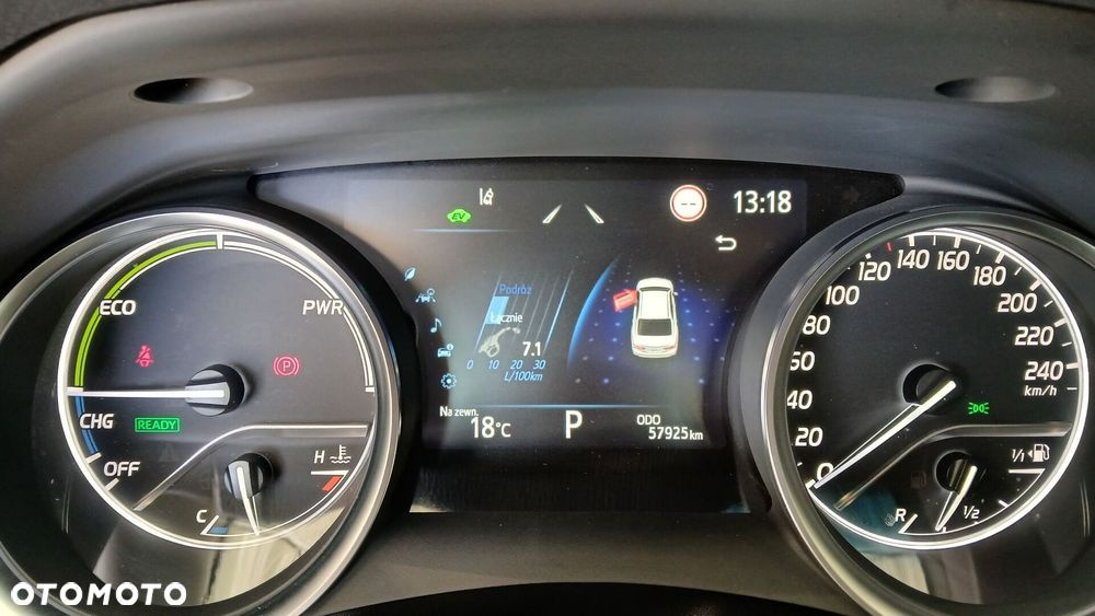 Toyota Camry 2.5 Hybrid Comfort CVT - 14