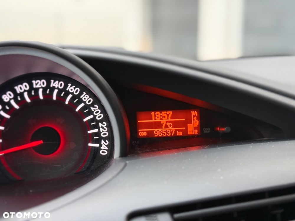 Toyota Verso 1.6 Sol - 7