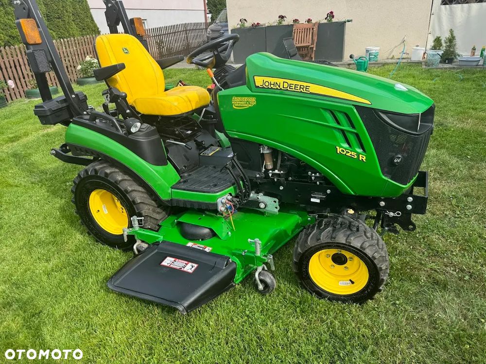 John Deere 2025R - 10