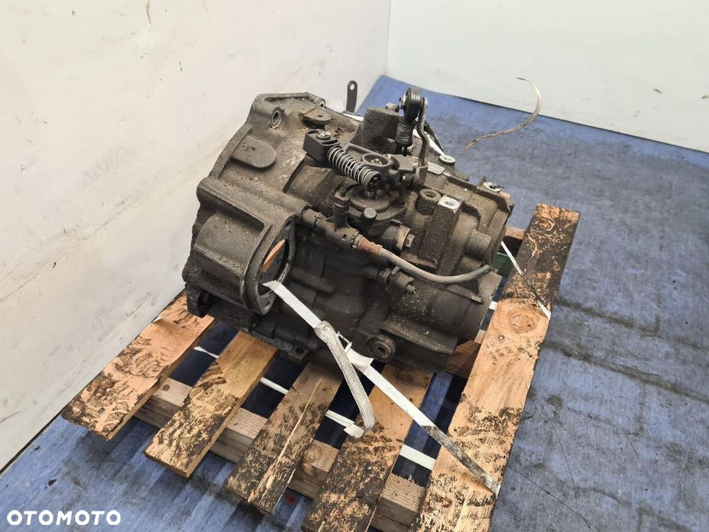 VOLKSWAGEN PASSAT B6 2.0 TDI SKRZYNIA BIEGÓW MANUALNA JLU CBAB, BKP - 4
