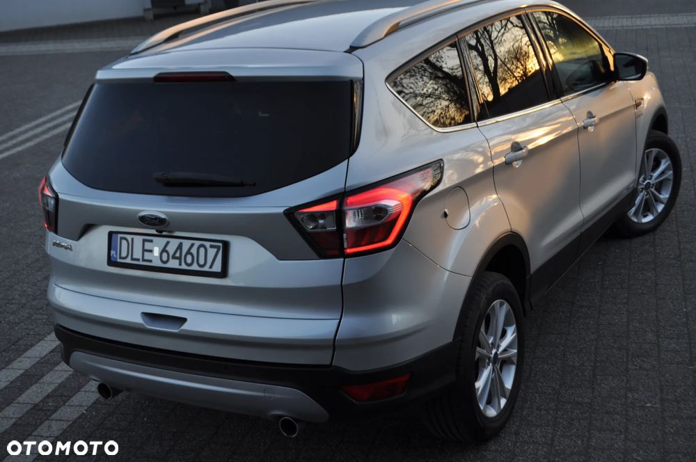 Ford Kuga 2.0 TDCi 2x4 Titanium - 9
