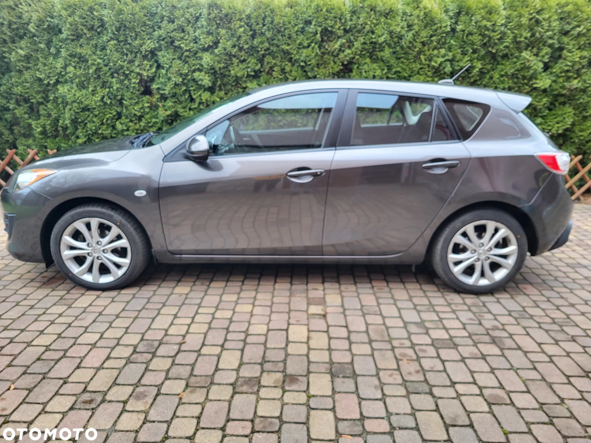 Mazda 3 1.6 Exclusive + - 2