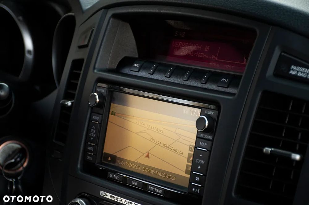 Mitsubishi Pajero 3.2 DI-D Automatik Limited Edition - 9
