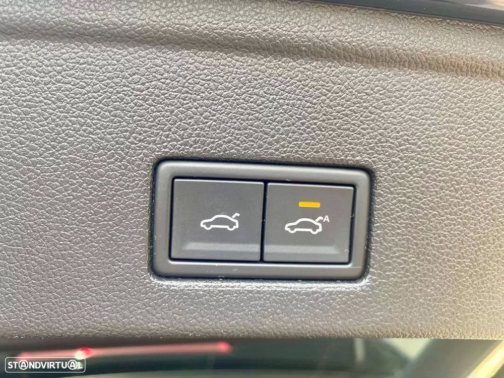 VW Touareg 3.0 TDI V6 Elegance Plus - 24