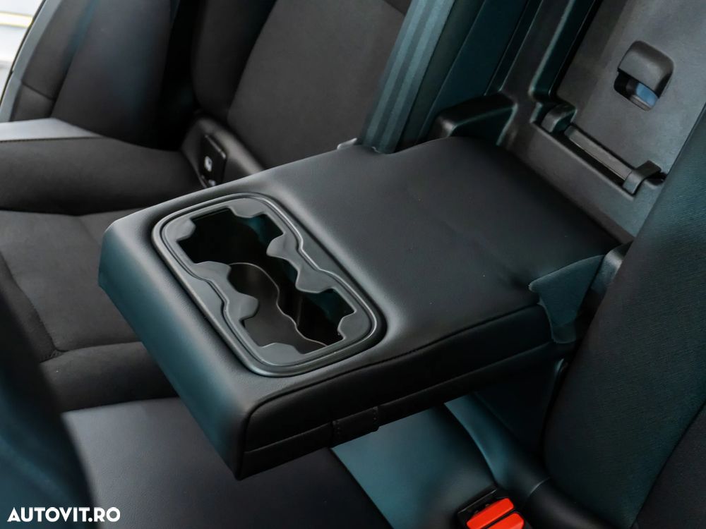Volvo XC 60 B4 D AWD Geartronic Momentum Pro - 23