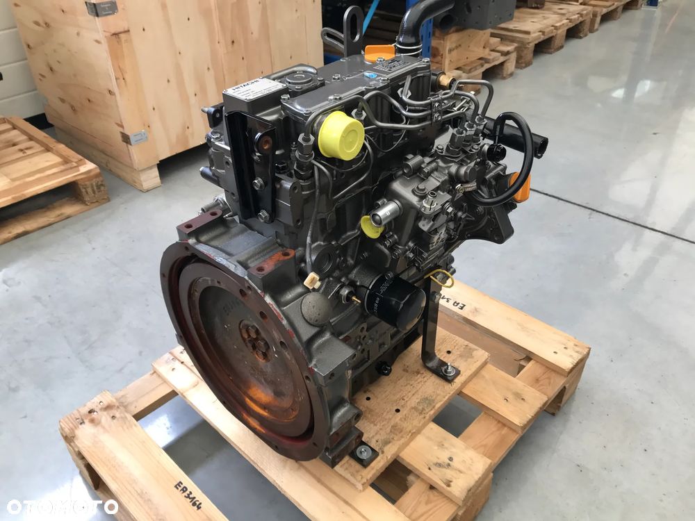 SILNIK HITACHI YANMAR 3TNV76 3TNV 76 15,7kW 9000netto - 7
