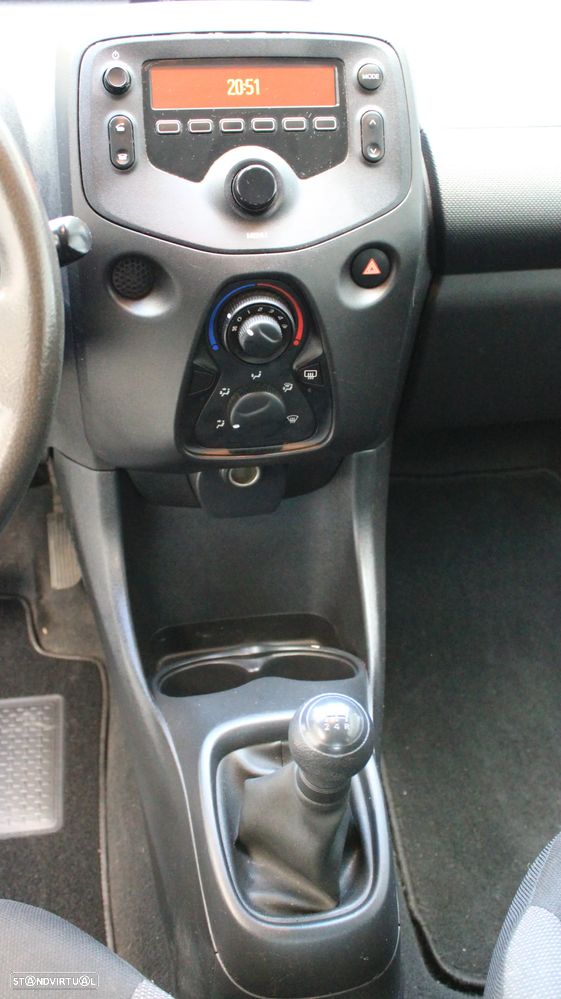 Toyota Aygo x-play - 50