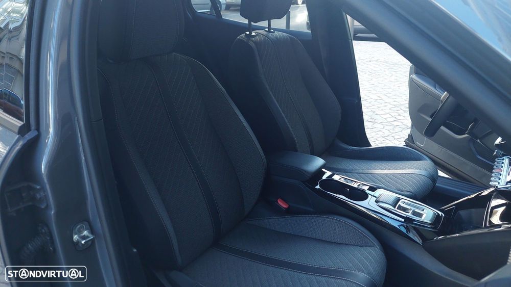 Peugeot e-2008 54 kWh Allure - 25