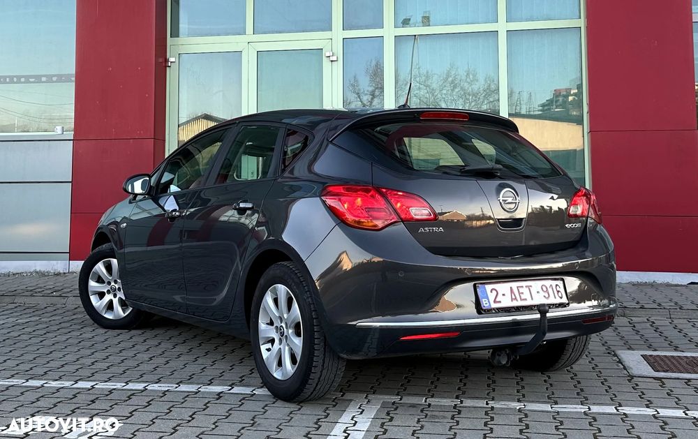 Opel Astra - 4