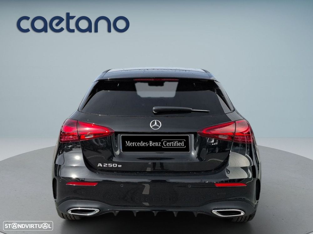 Mercedes-Benz A 250 e — fotografia 7