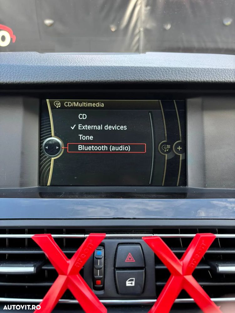 BMW Seria 5 520d - 28