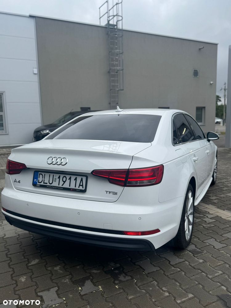 Audi A4 Limousine - 5