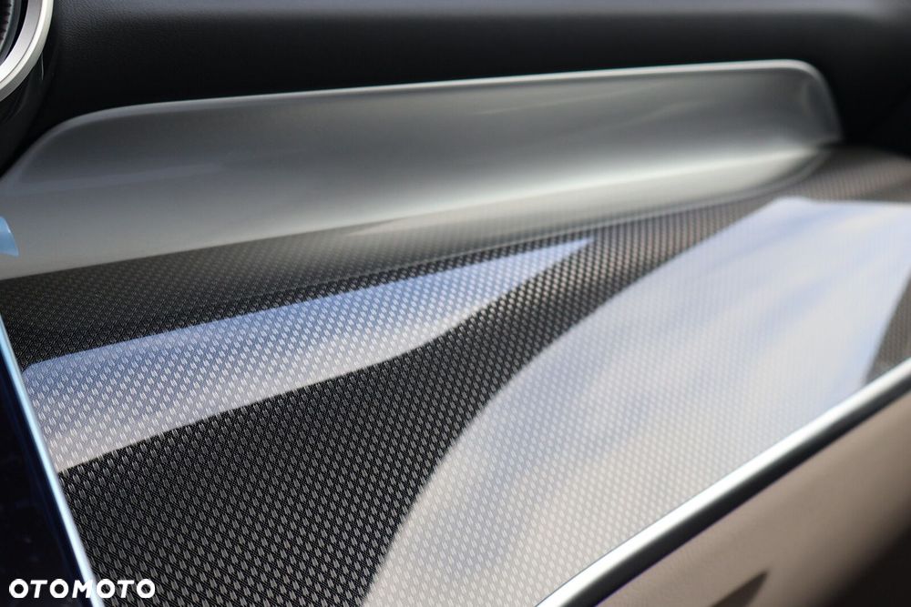Mercedes-Benz GLC - 17