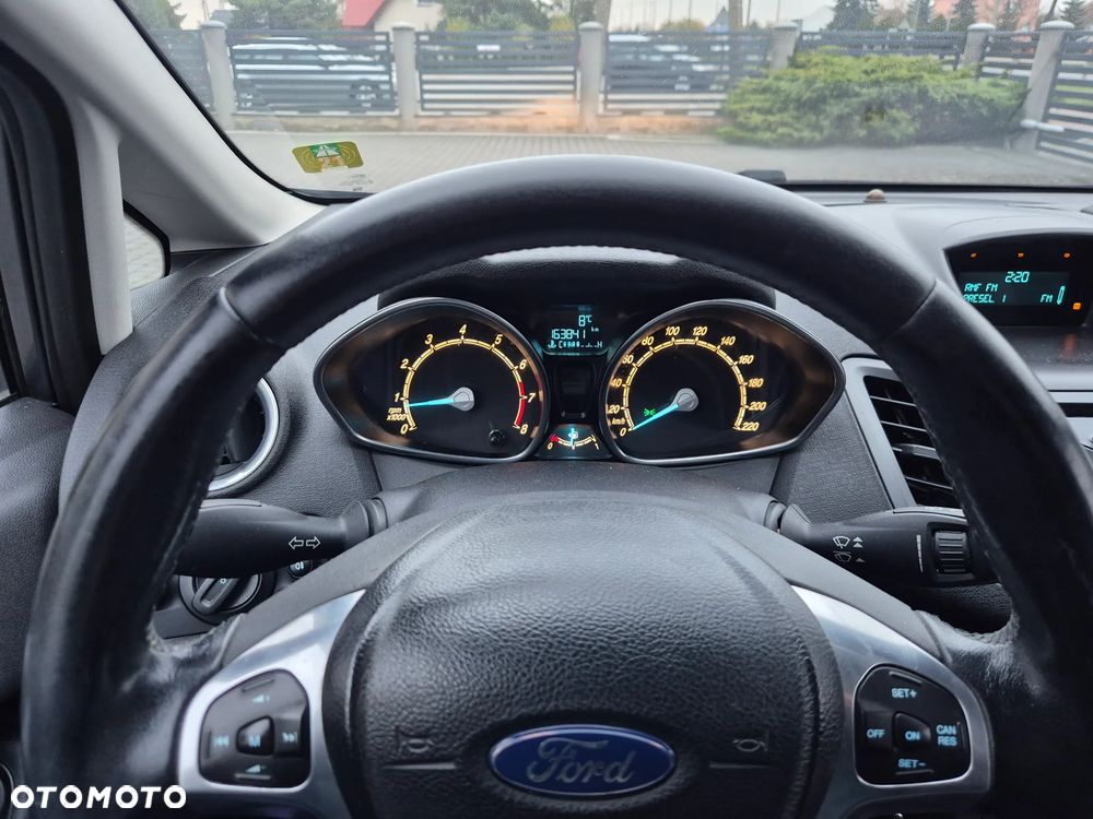 Ford Fiesta - 23