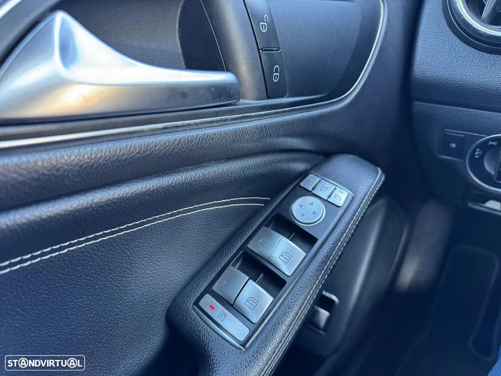 Mercedes-Benz CLA 180 CDI Urban - 34