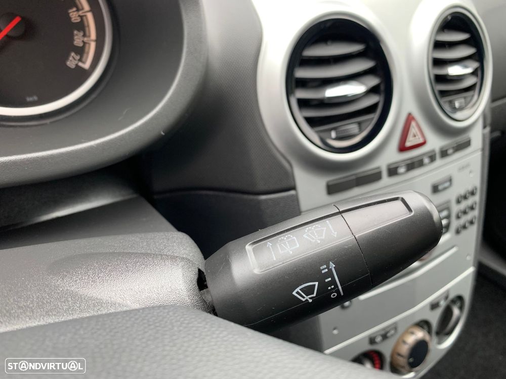 Opel Corsa 1.3 CDTi Enjoy - 42