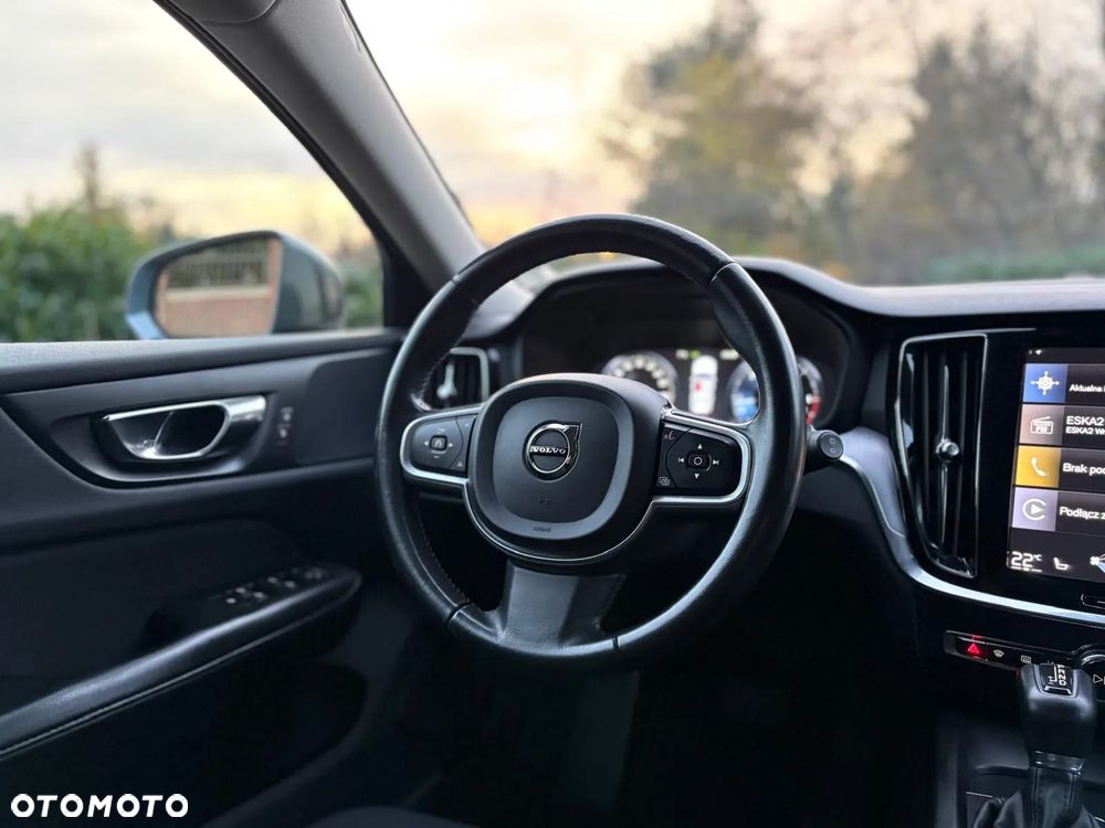 Volvo V60 D4 Geartronic Momentum Pro - 18