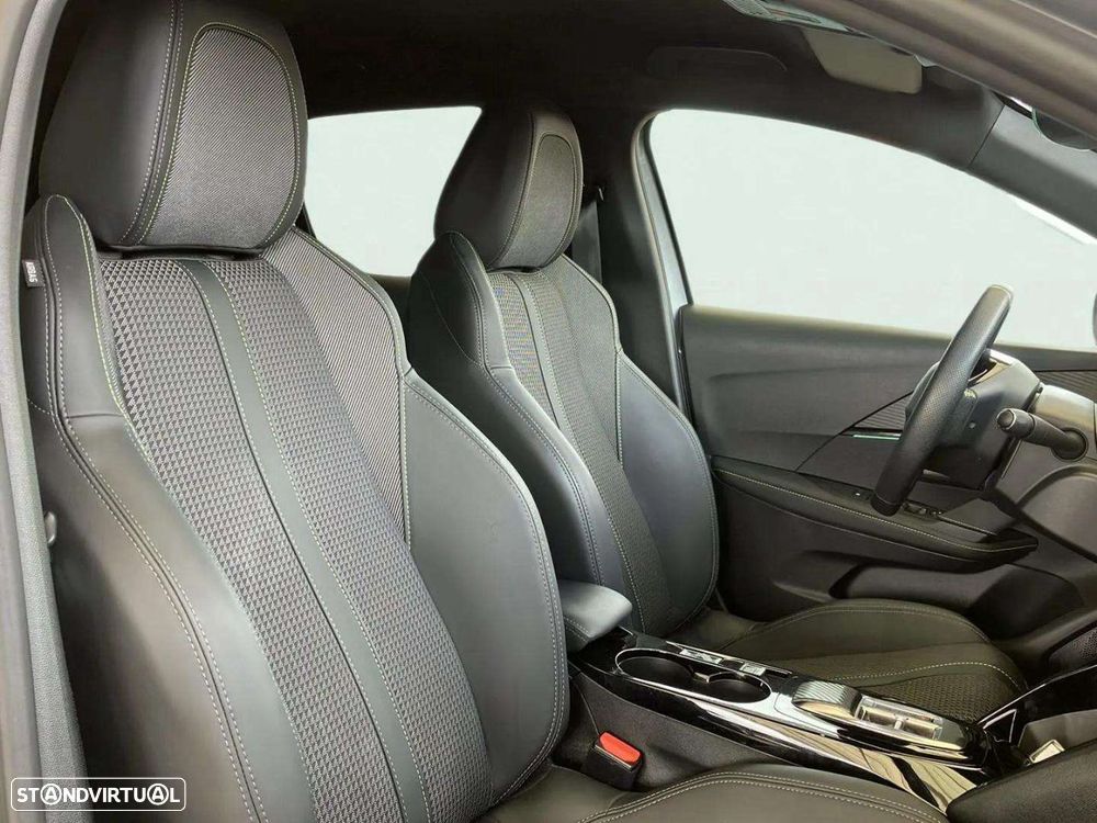 Peugeot e-208 50 kWh GT Line - 15