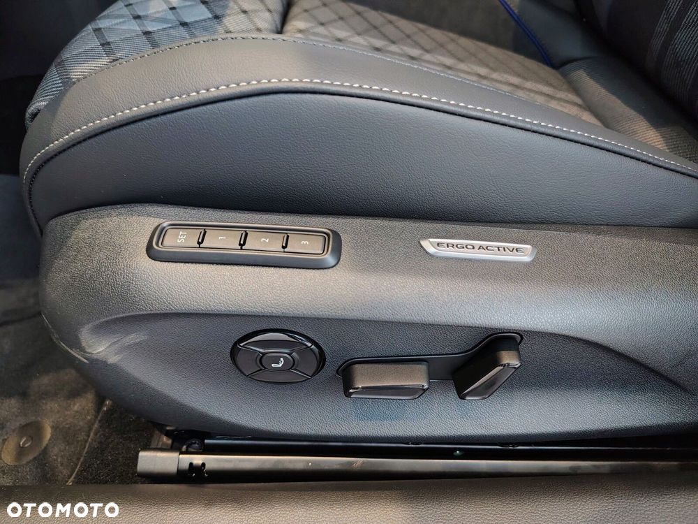 Volkswagen Passat - 20