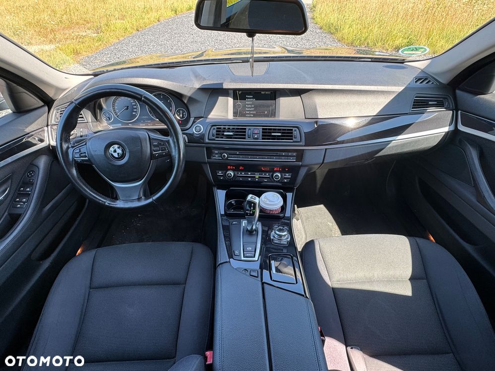 BMW Seria 5 520d - 7