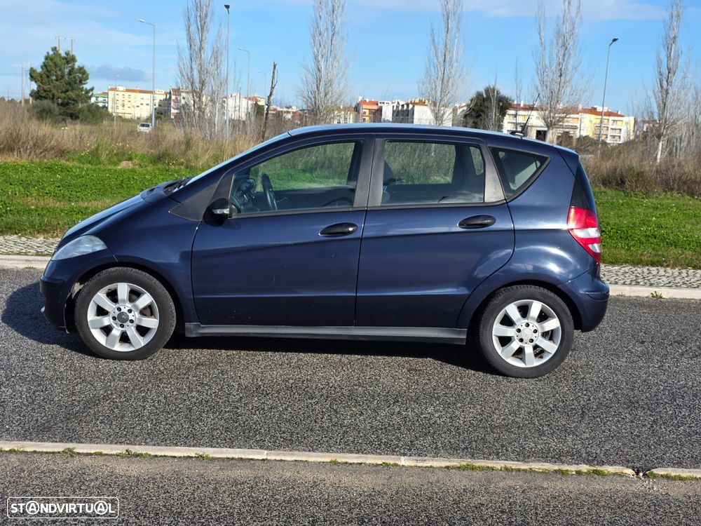 Mercedes-Benz A 150 Classic Automatic - 3