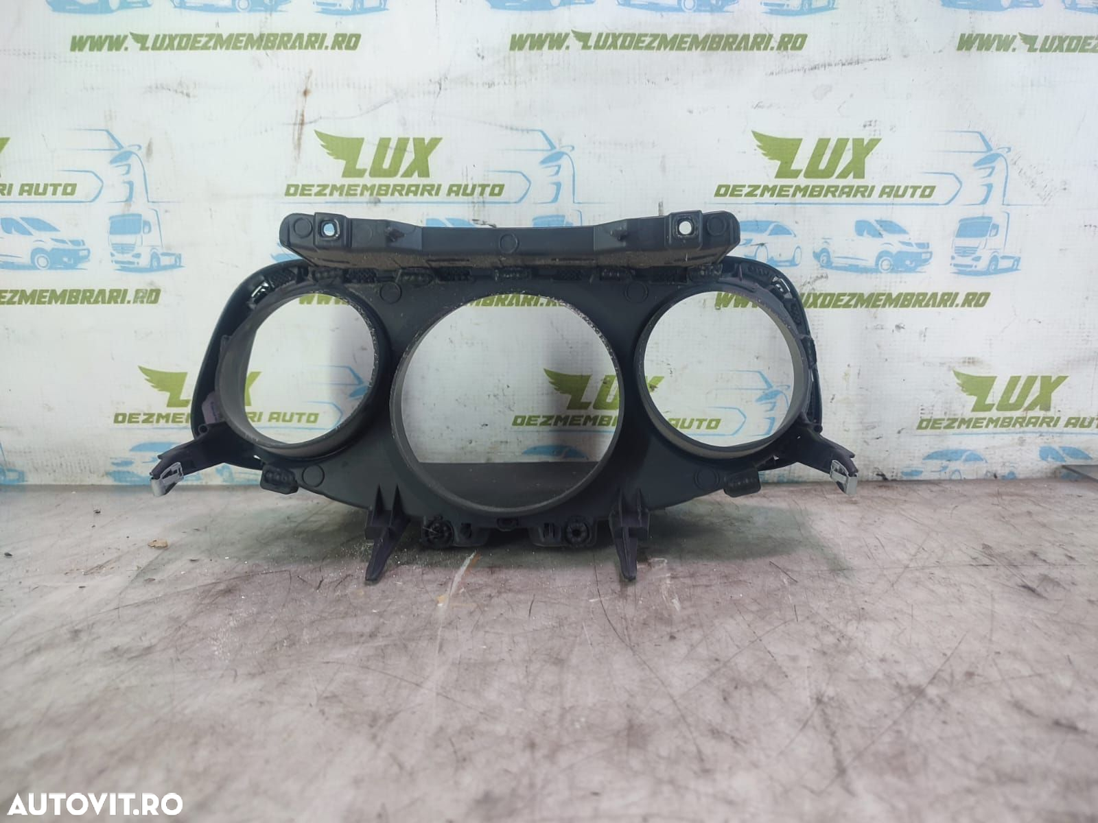Rama ceasuri bord 682646951r Renault Megane 4 [2016 - 2020] - 2