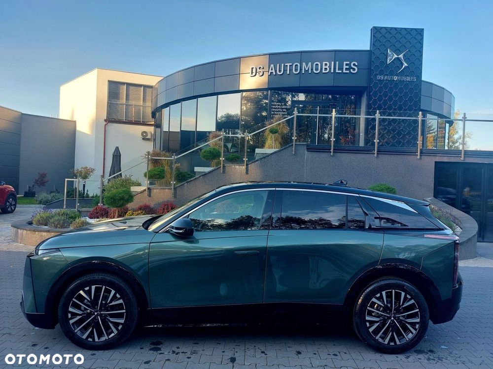 DS Automobiles N°7