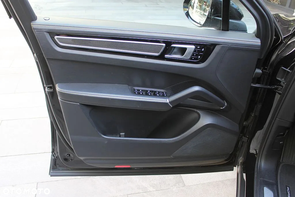 Porsche Cayenne Standard - 14
