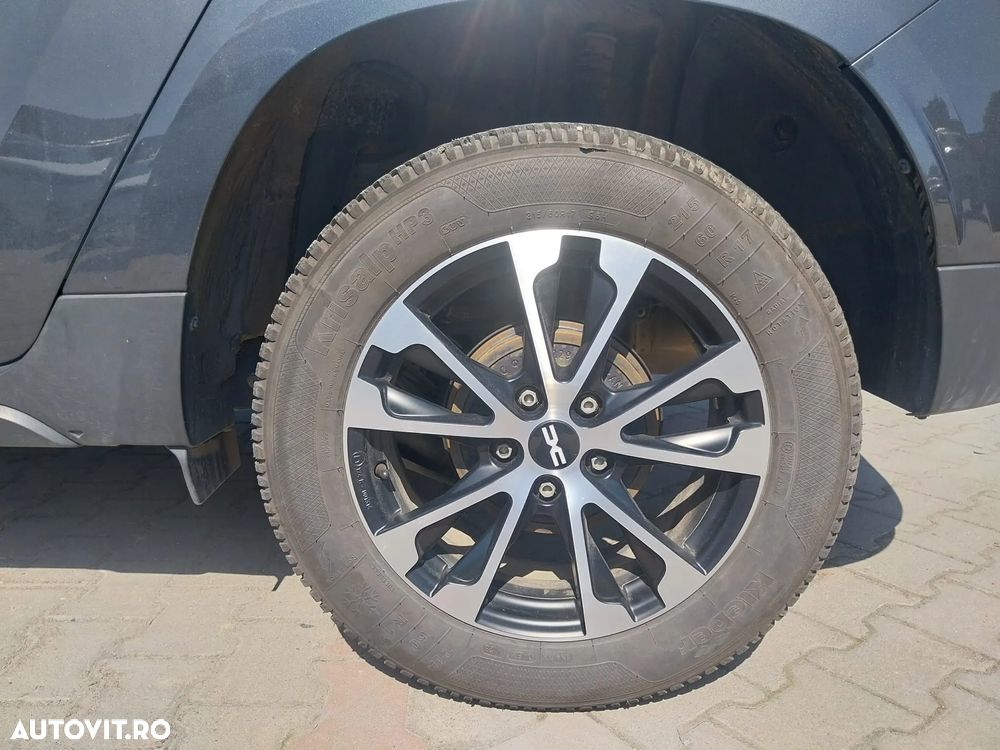 Dacia Duster TCe 90 Essential - 4