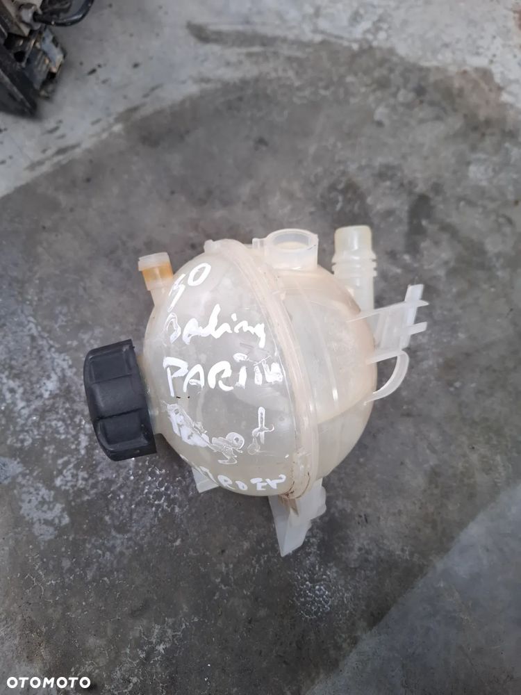 PEUGEOT CITROËN PARTNER BERLINGO 208 BERLINGO ZBIORNICZEK SPRYSKIWACZY - 1