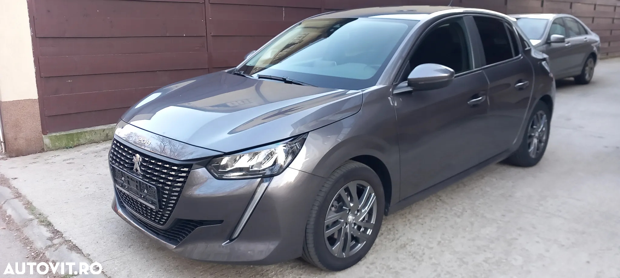 Peugeot 208 - 2