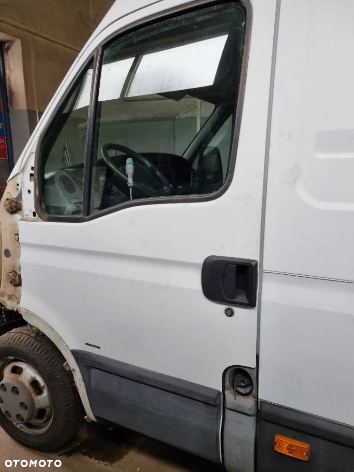 DRZWI LEWE  IVECO DAILY IV  06-13r.  IC 194 - 2