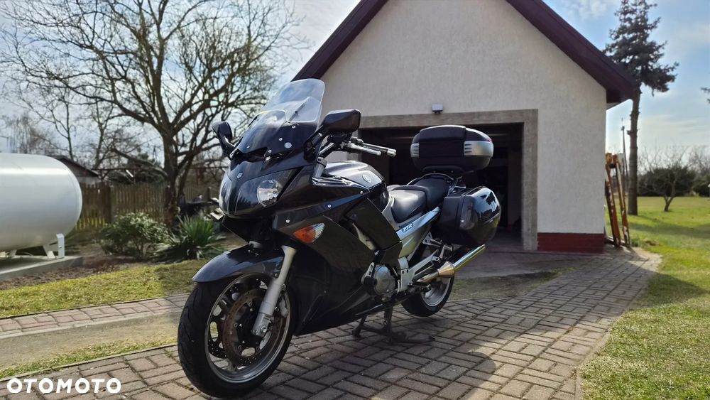Yamaha FJR - 4