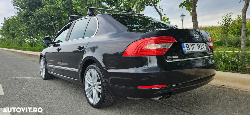 Skoda Superb 2.0 TDI 4X4 Elegance - 5