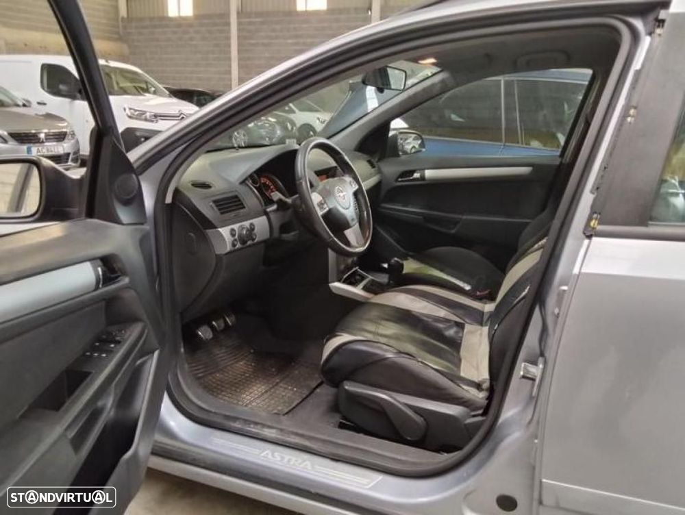 Opel Astra Sports Tourer - 3