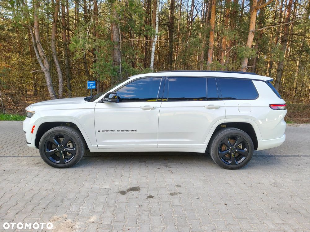 Jeep Grand Cherokee - 22