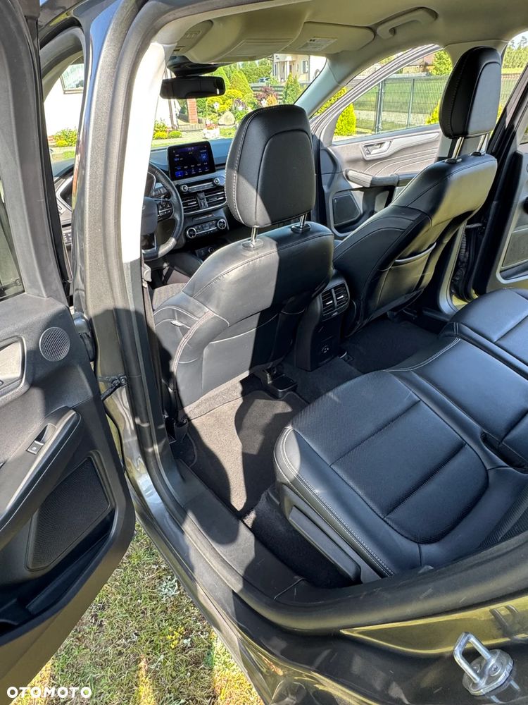 Ford Kuga 2.5 FHEV AWD Titanium - 25