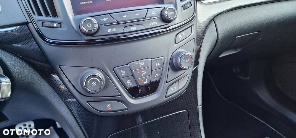 Opel Insignia 2.8 V6 Turbo 4x4 Sports Tourer OPC - 15