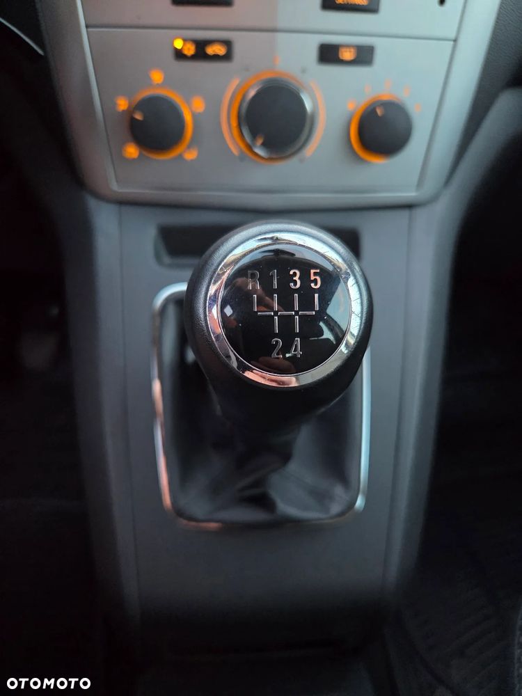 Opel Zafira 1.8 Family - 24