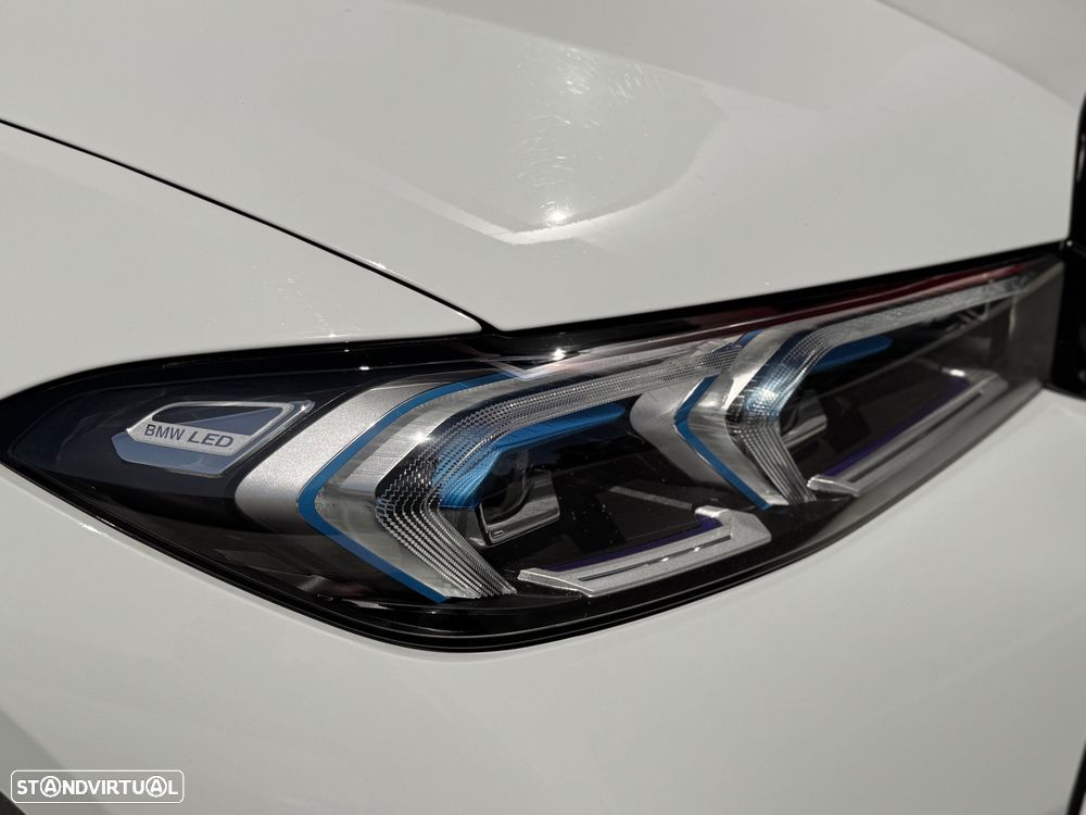 BMW 330 e Aut. M Sport - 18