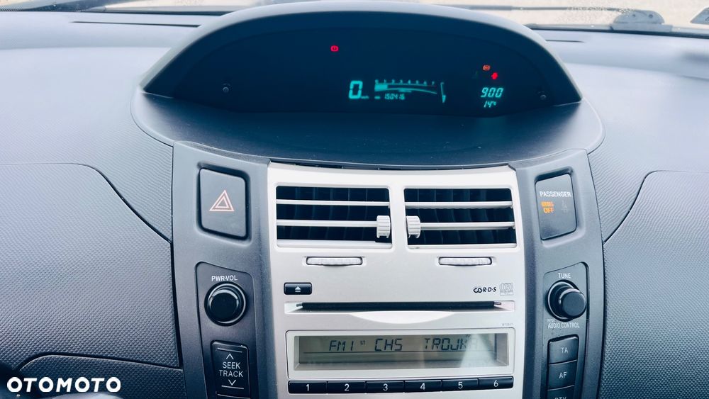 Toyota Yaris - 11