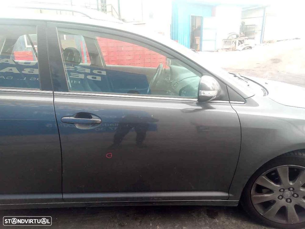 PORTA FRENTE DIREITA TOYOTA AVENSIS CROSS SPORT T27 - 1