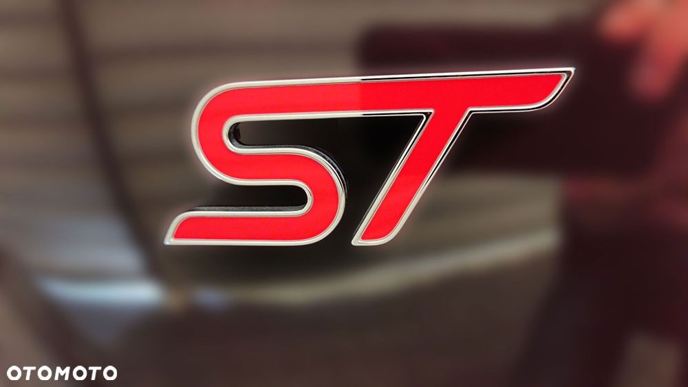 Ford Focus 2.3 EcoBoost ST X - 34