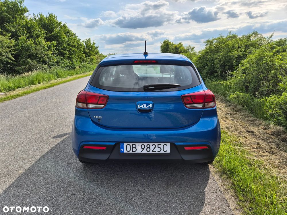 Kia Rio 1.2 L - 5