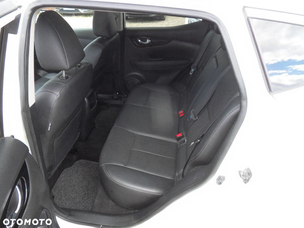 Nissan Qashqai 1.6 DCi Tekna+ - 9