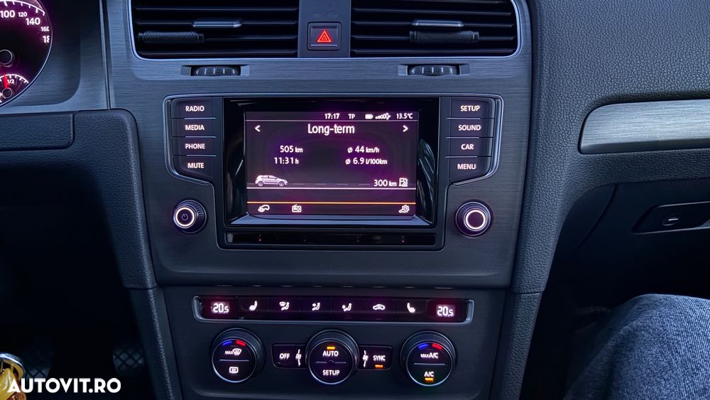 Volkswagen Golf - 26