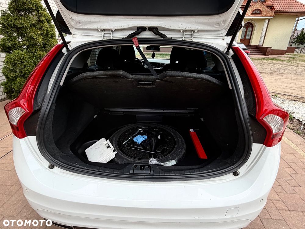 Volvo V60 D4 Geartronic - 15
