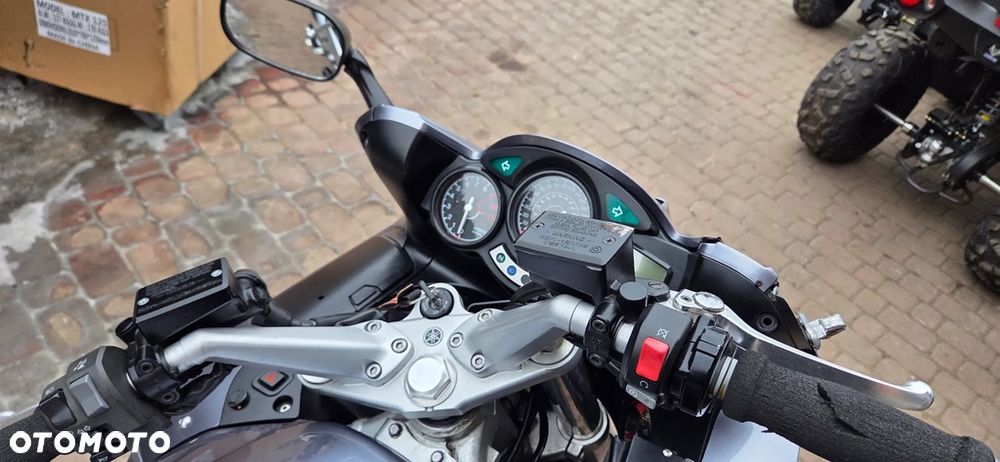 Yamaha FJR - 33