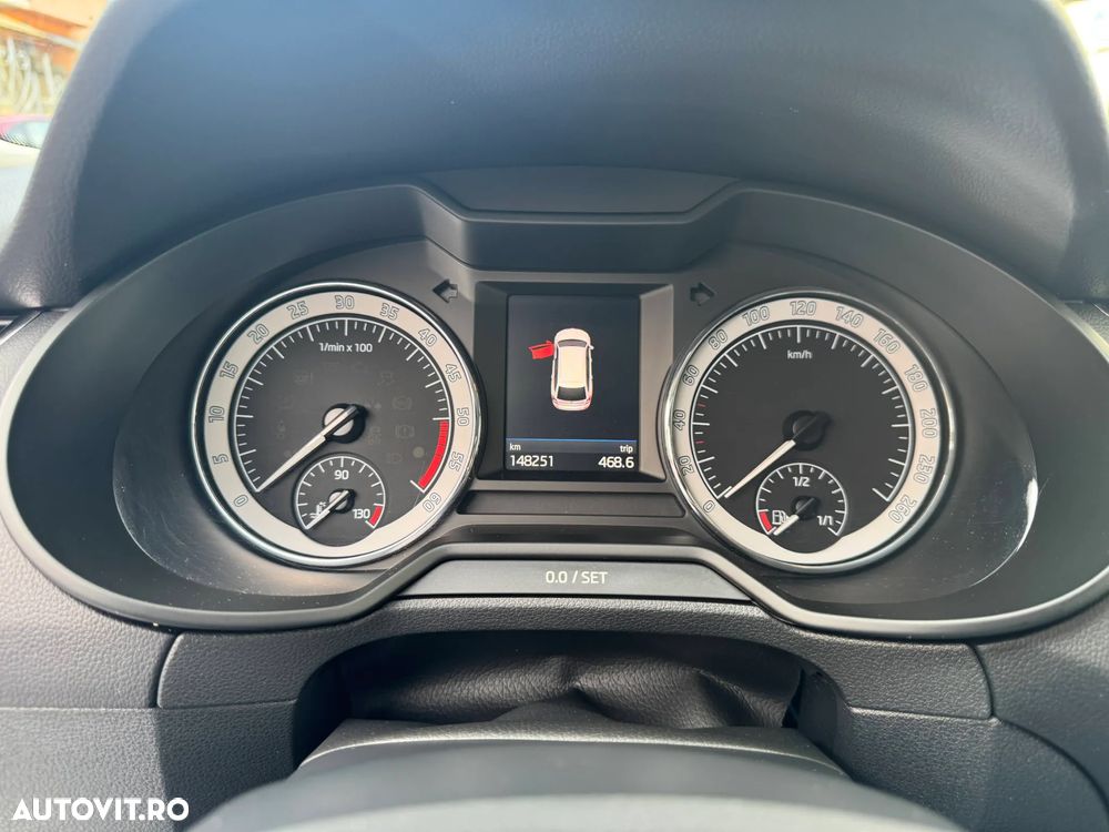 Skoda Octavia 2.0 TDI 4X4 DSG Style - 22